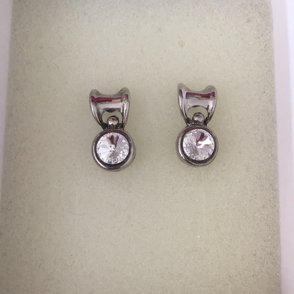 Fashion Elegant Earrings - Picture 1 of 1